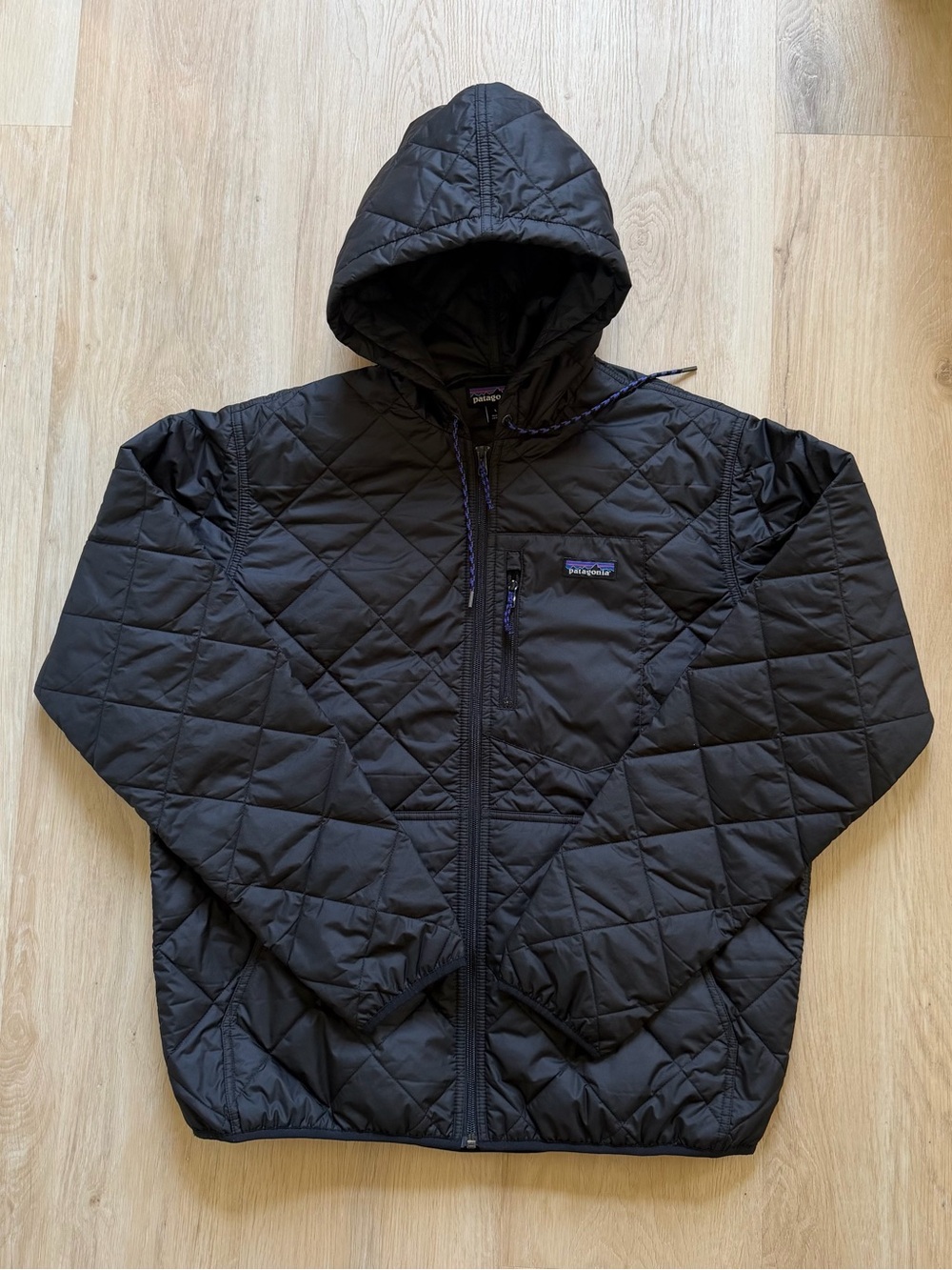 Patagonia Black Quilted Hooded Puffer Jacket Men’s Large
